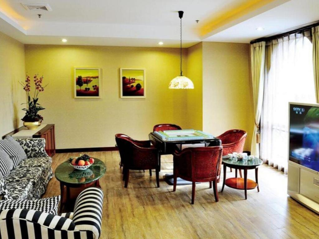 Dalian Liangyun Hotel Екстериор снимка