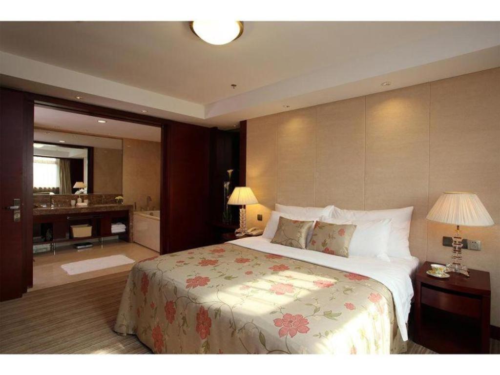 Dalian Liangyun Hotel Екстериор снимка