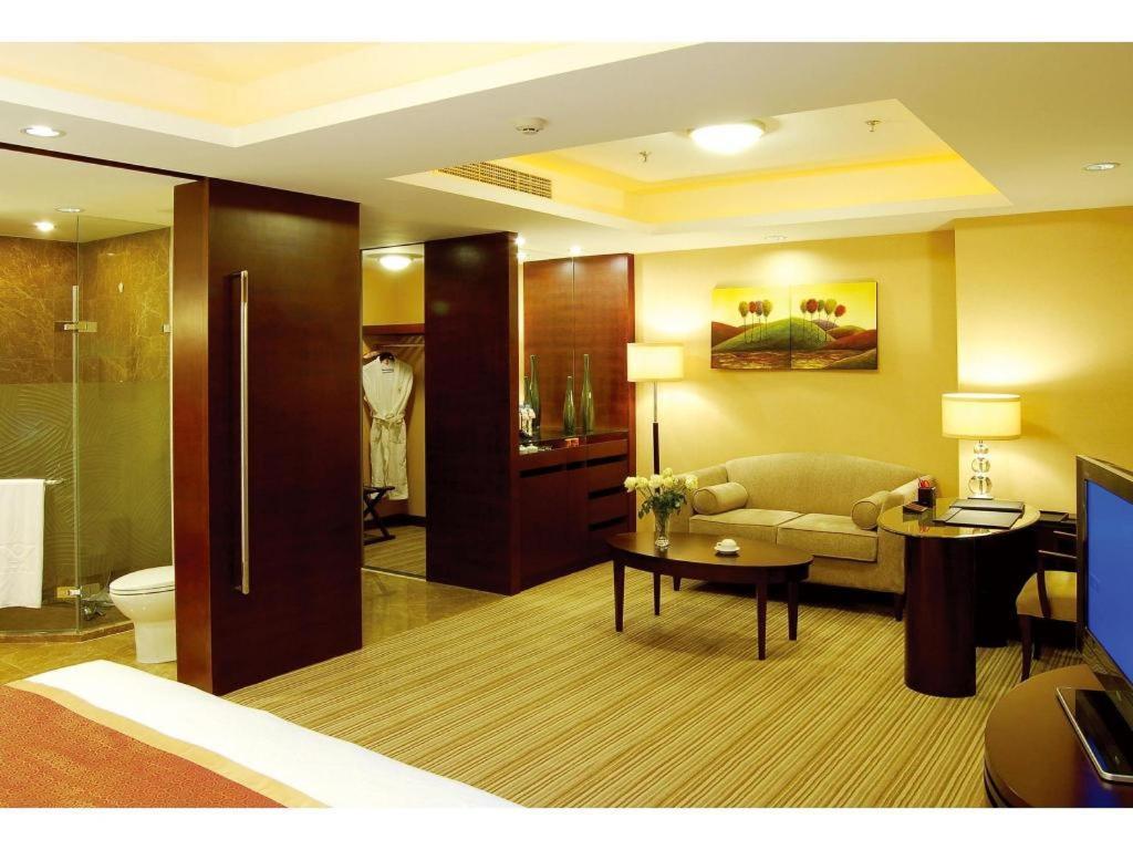 Dalian Liangyun Hotel Екстериор снимка