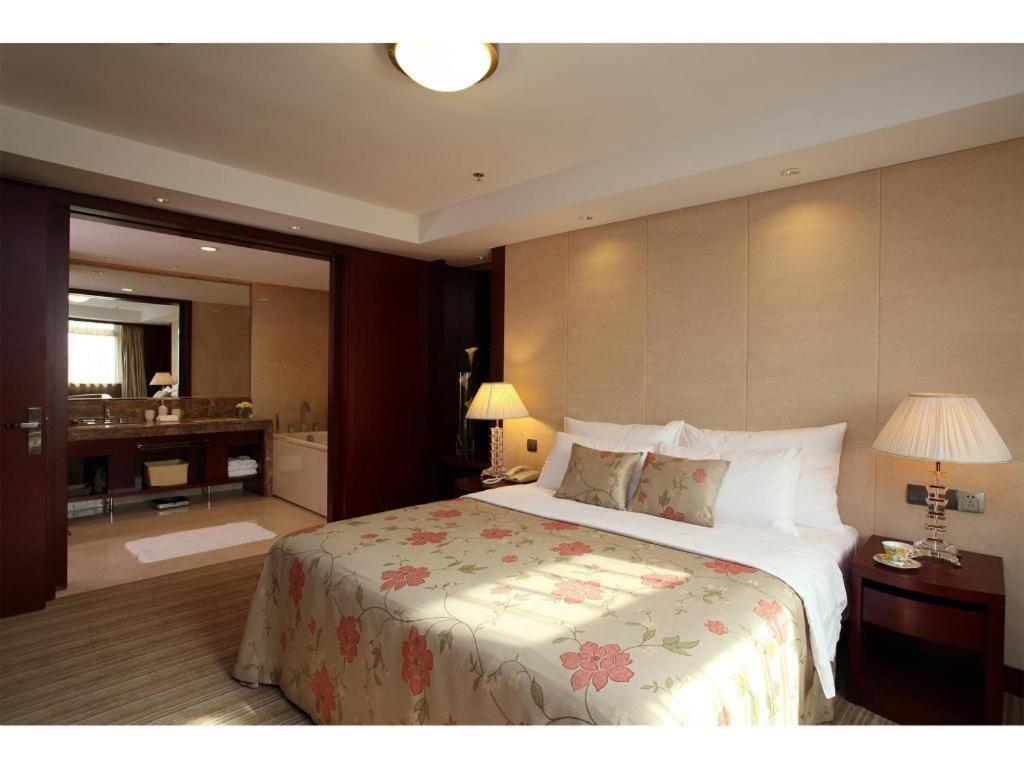 Dalian Liangyun Hotel Екстериор снимка