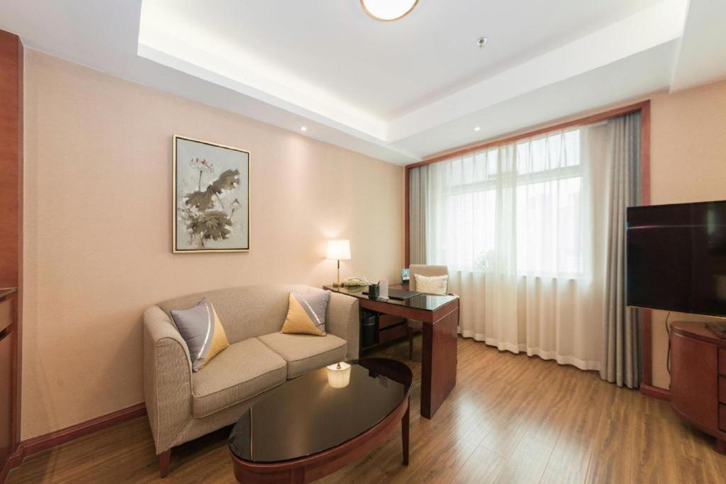 Dalian Liangyun Hotel Екстериор снимка