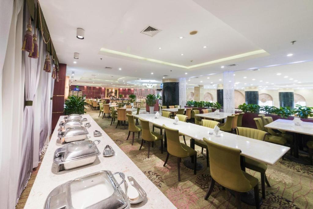 Dalian Liangyun Hotel Екстериор снимка