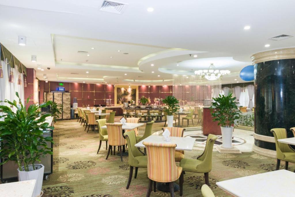 Dalian Liangyun Hotel Екстериор снимка